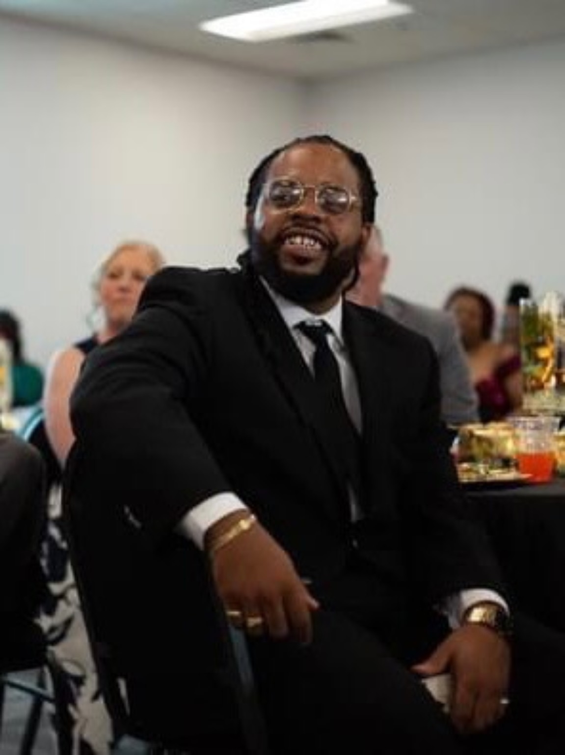 Al Gordon at a formal community banquet